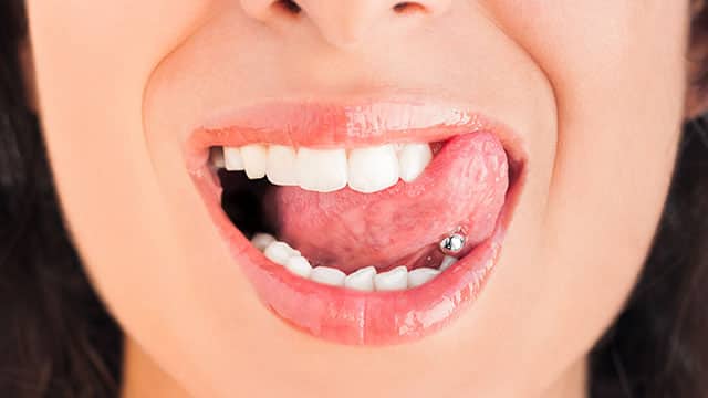Пирсинг полости рта: риски, осложнения, правильный уход